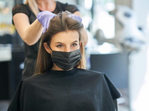 L'efficacité du masque en salon de coiffure démontrée par hasard