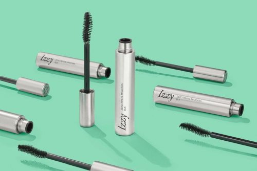 Izzy : Un mascara zéro déchet recyclable, réutilisable et sourcé localement