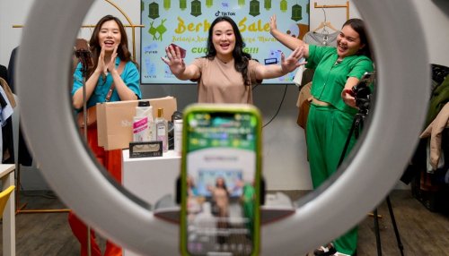 Indonesia entrepreneurs cash in on TikTok live selling spree