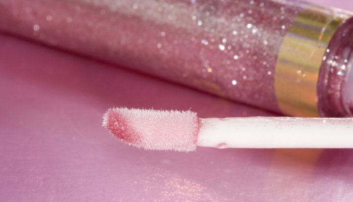 Group of beauty brands calls on EU for swifter ban on microplastics